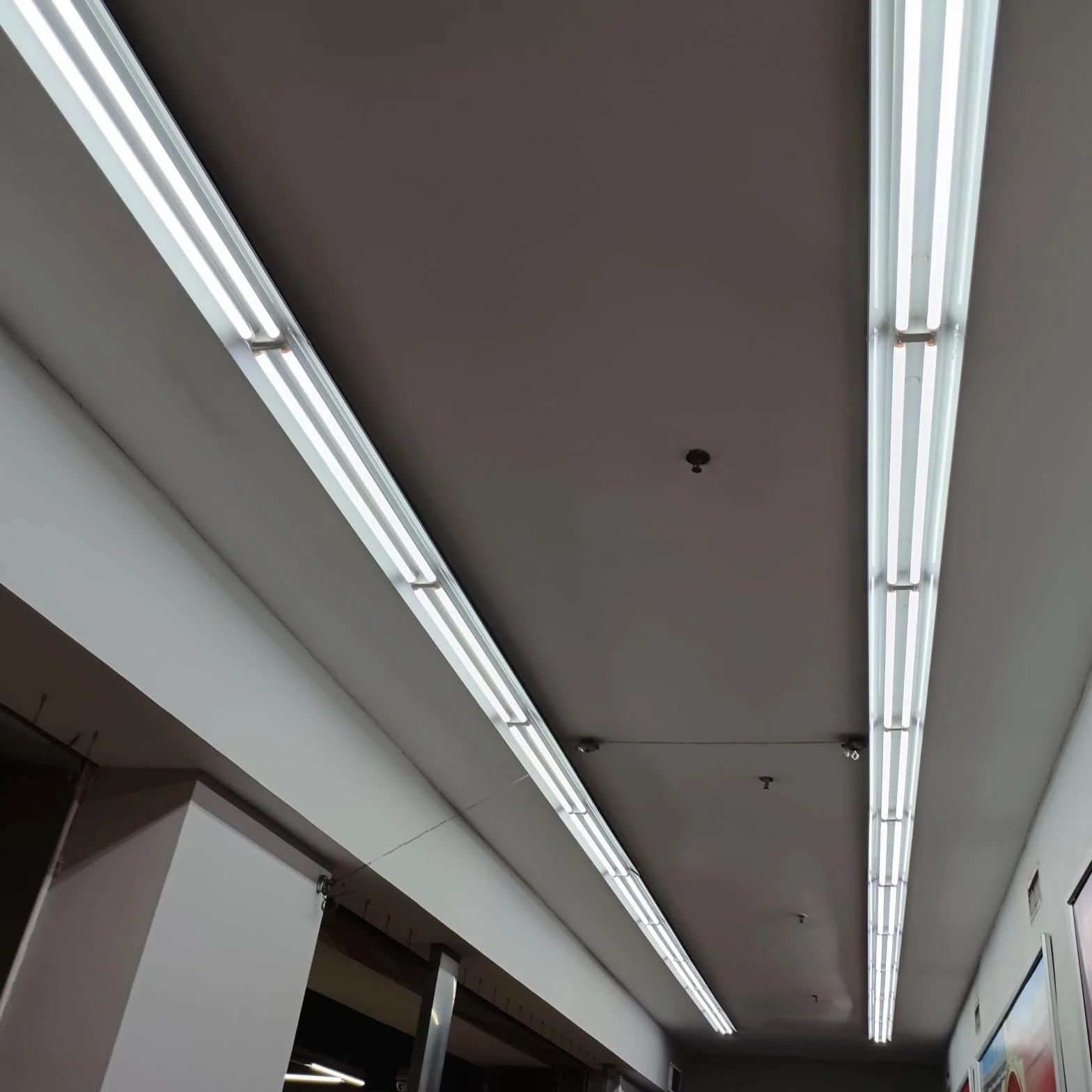 IHYCTV LED Röhre T5, 849mm, F21T5, 18W, 2050lm, 4000K, 840, kühl weiß, LED röhre für evg, 140 Grad, Blendfrei, ersatz für 39W leuchtstoffröhre mit G5 Sockel, 1 Stück